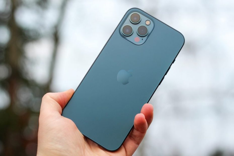 iPhone 12 vs. iPhone 11